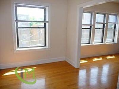 Building Photo - 1529 1/2 W Estes Ave