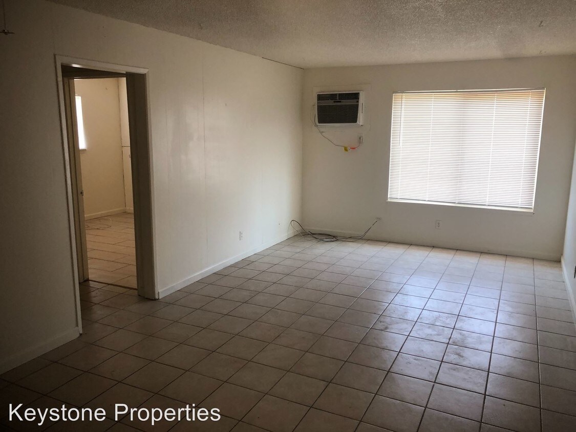 Foto principal - 1430 Leonard Ave