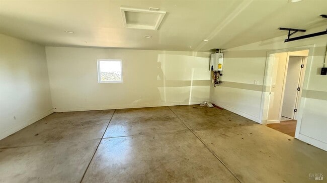 Building Photo - 221 El Toyonal