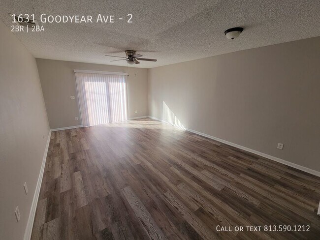 Building Photo - Cute Lakeland Apartment
