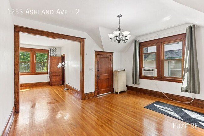Building Photo - 1253 Ashland Ave