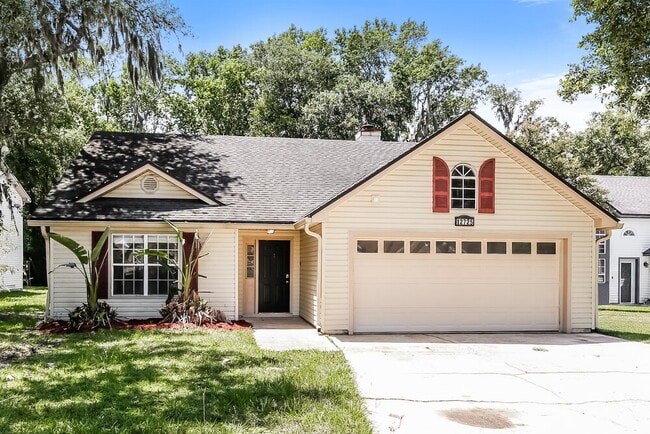 Building Photo - 12725 Serenade Cir N