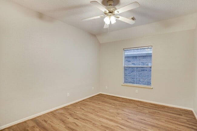 Building Photo - 9311 Cabin Creek Dr