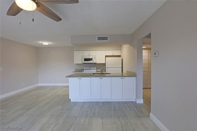 Foto del edificio - 5305 Summerlin Rd