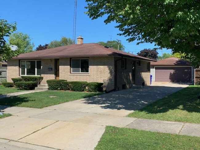 Building Photo - 3 bedroom Northside ranch