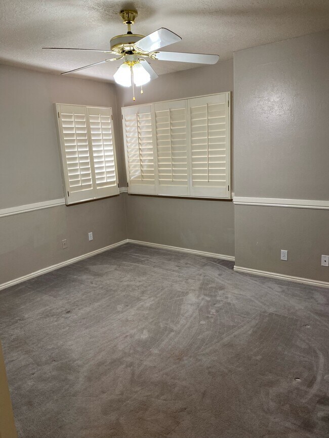 Building Photo - 2307 S Legacy Dr