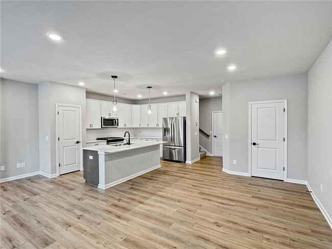 Building Photo - 2434 N Blossom Cir