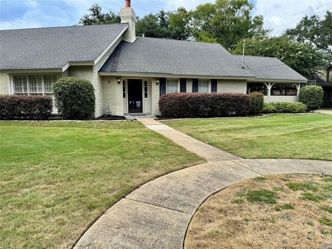 Building Photo - 2431 Midfield Dr