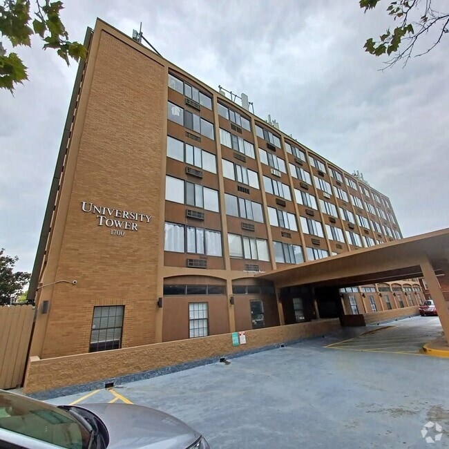 Building Photo - 1700 Clinch Ave