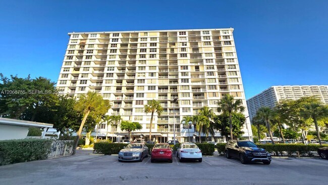 Foto del edificio - 1865 79th Street Causeway