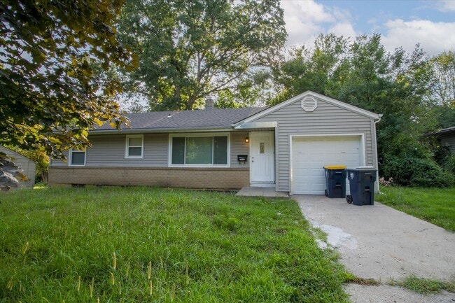 Building Photo - Your Cozy Kansas City Retreat Awaits – Wit...