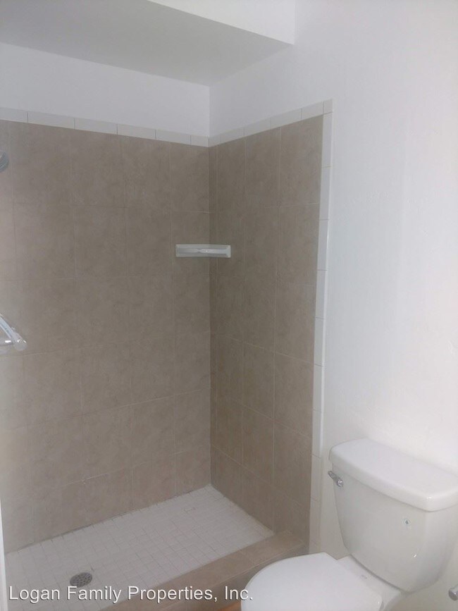 Building Photo - 4477-4479 Clairemont Dr
