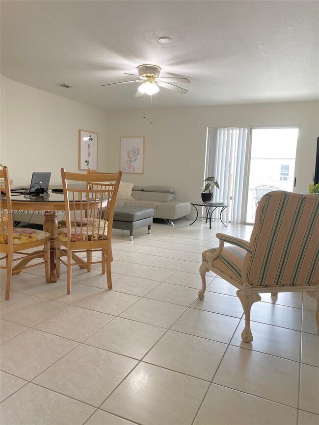 Foto del edificio - 21 E 3rd St