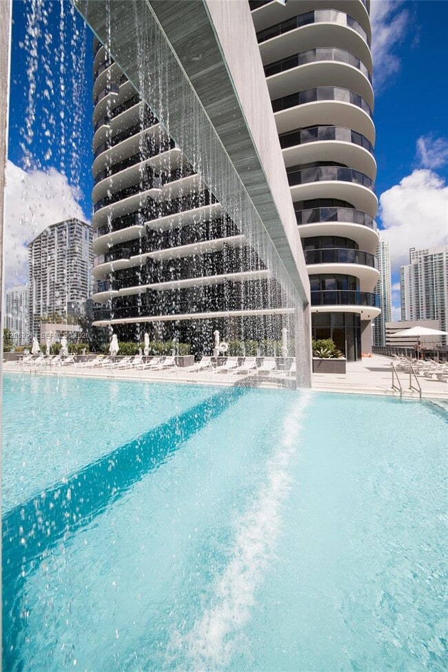 Foto del edificio - 55 SW 9th St