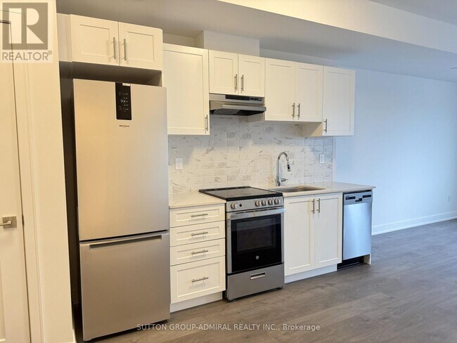 Photo du bâtiment - 705 Davis Dr