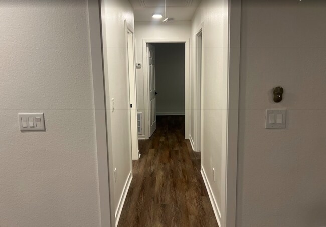 Building Photo - 4111 Beran Dr