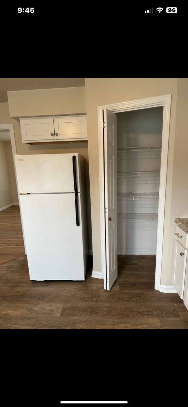 Building Photo - 112 W Monroe St