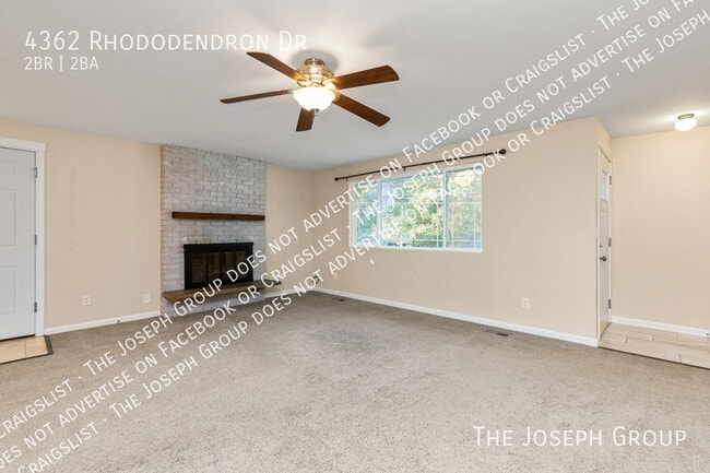 Foto del edificio - 4362 N Rhododendron Dr