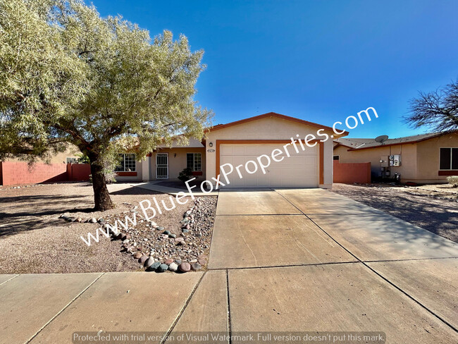 Foto del edificio - 9638 E Blanding Ln