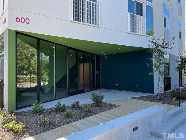 Photo - 600 S Duke St Apartment