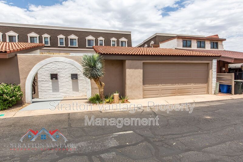 Foto principal - 2638 E Roma Ave