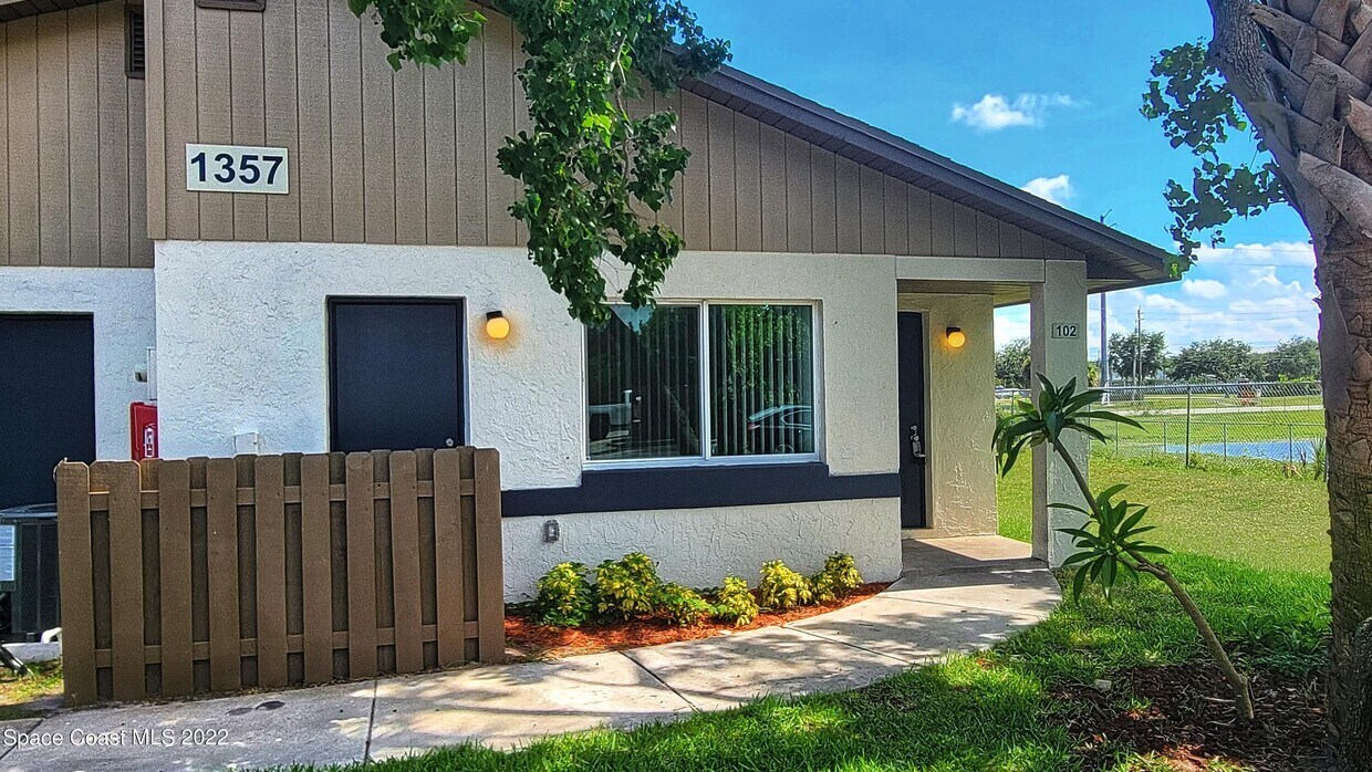 Foto principal - 1357 Westover St