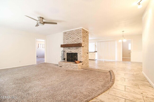 Foto del edificio - 6613 Southwind Dr