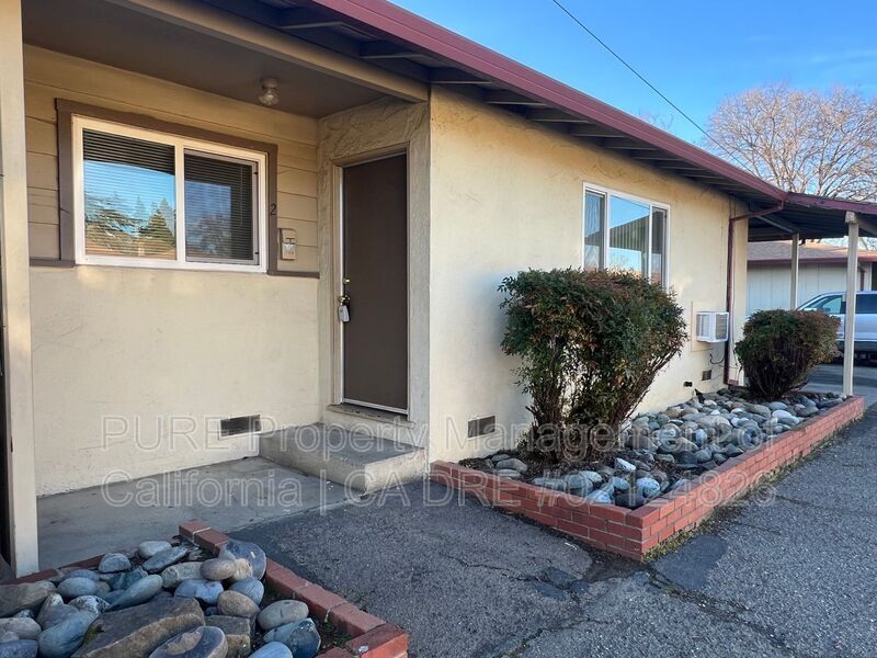 Foto principal - 208 Ford St