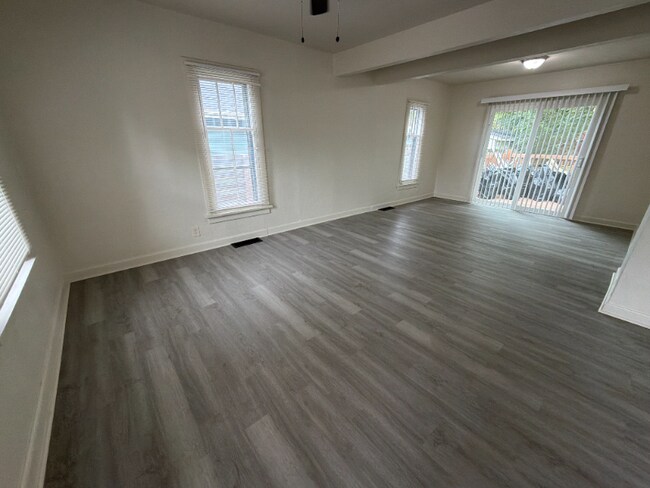 Foto del edificio - 745 Carbon St