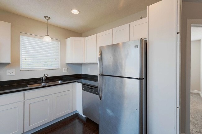 Interior Photo - The Cottages (Cottages Hunsaker 1 LLC)