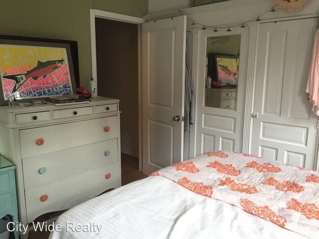 Foto del edificio - 236 Buckingham Pl