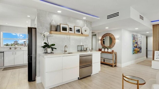 Photo - 2871 N Ocean Blvd Apartment