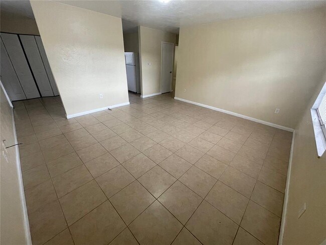 Foto del edificio - 1701 NW 70th St