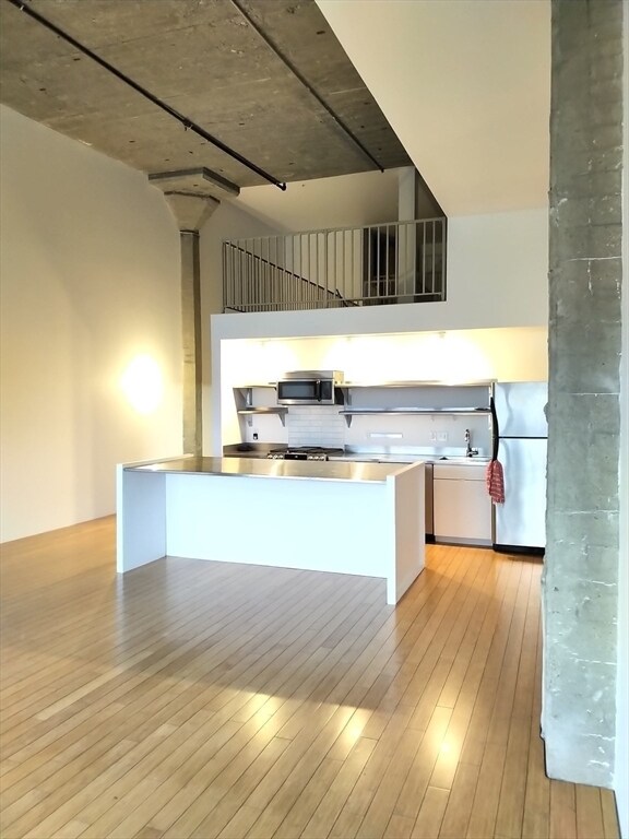 Foto del edificio - 156 Porter St