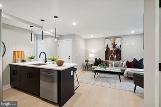 Building Photo - 6604 Ridge Ave