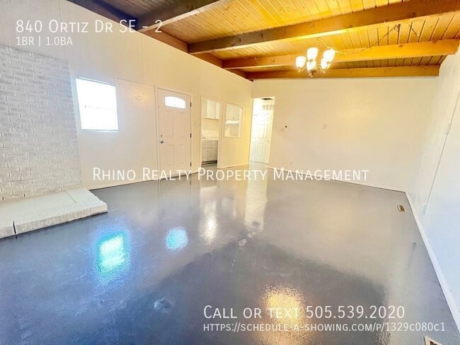 Building Photo - 1/2 Off First Month's Rent! Immaculate 1 B...
