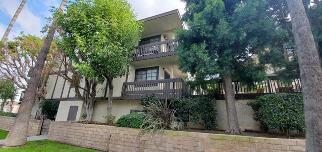 Foto del edificio - 5310 Circle Dr