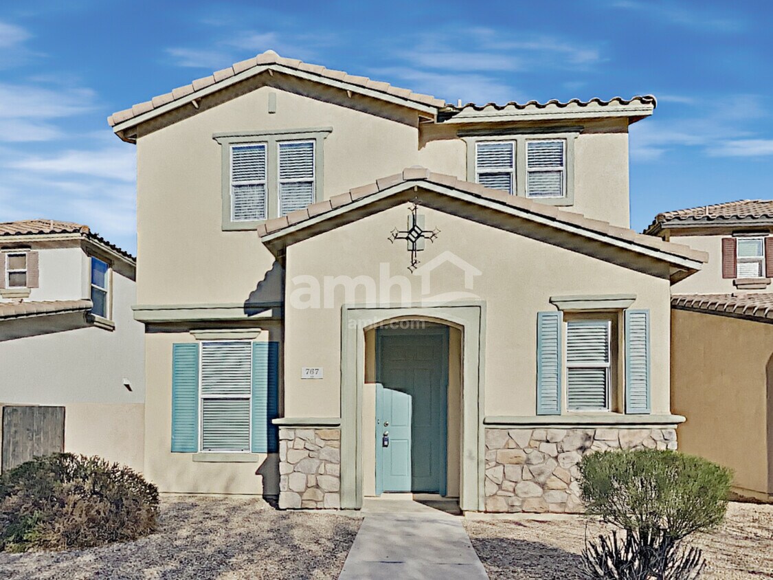 Primary Photo - 767 W Paseo Celestial