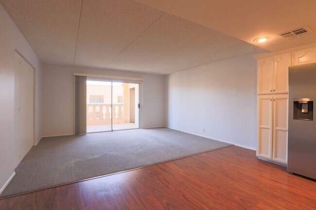 Building Photo - 7940 E Camelback Rd