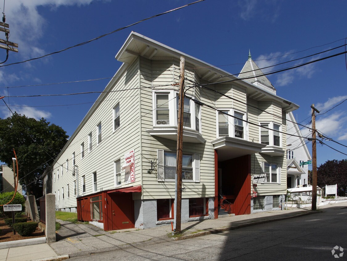170 Amherst St, Manchester, NH 03104 Apartments in Manchester, NH