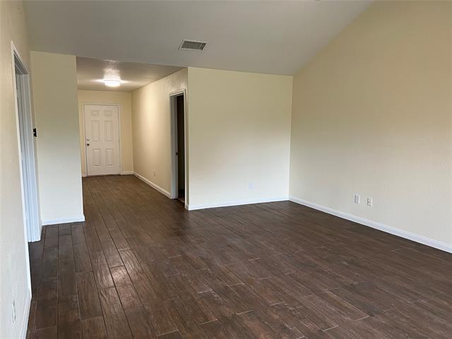 Building Photo - 1331 Tamarack Dr
