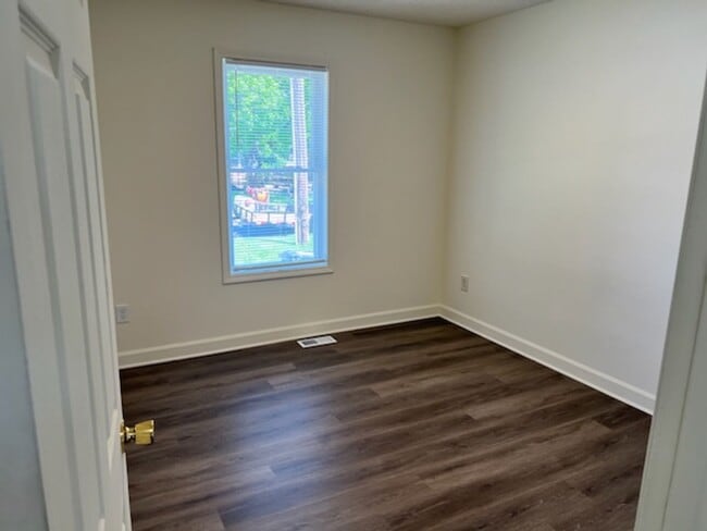 Building Photo - 1316 Ardmore Dr