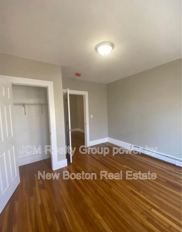 Building Photo - 23 Mall St