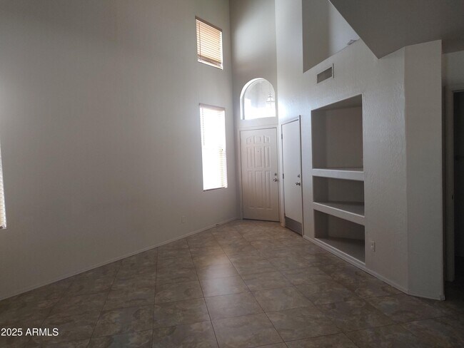 Foto del edificio - 3239 E Kerry Ln
