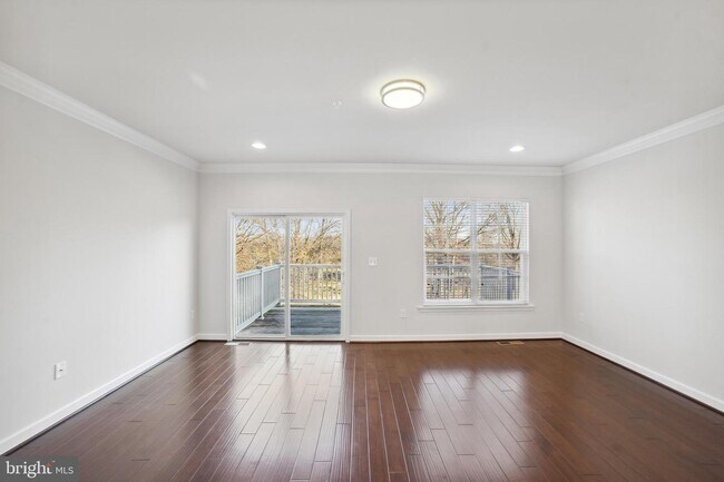 Foto del edificio - 5981 Jefferson Commons Way