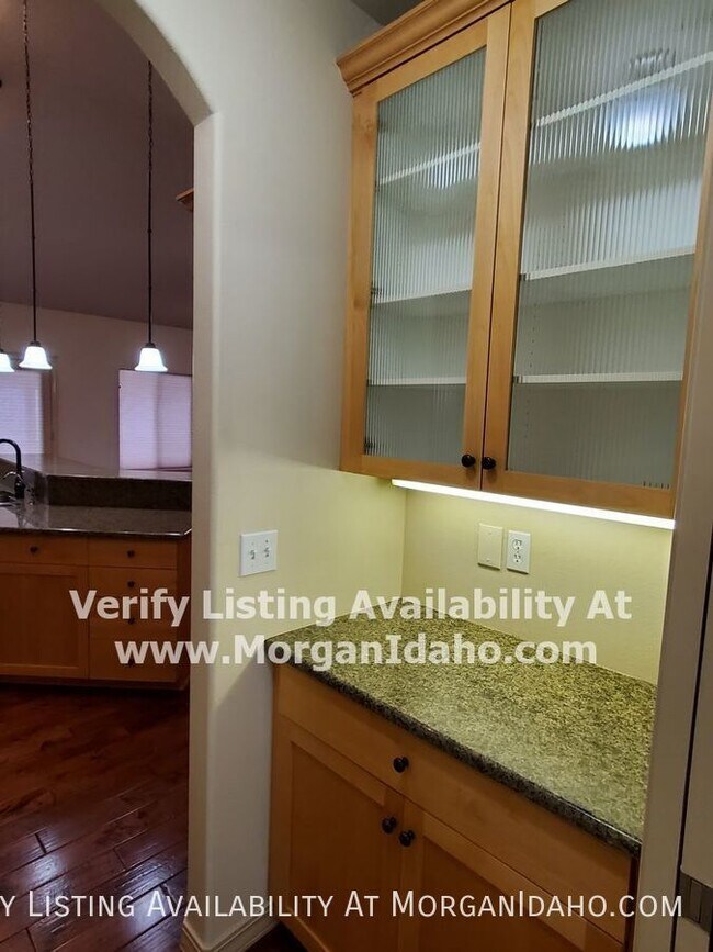 Foto del edificio - 2330 W Trestle Dr