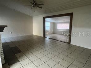 Foto del edificio - 1568 NE 10th St