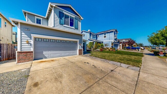 Foto del edificio - Bright two story 3 Bedroom 2.5 Bathroom Ho...