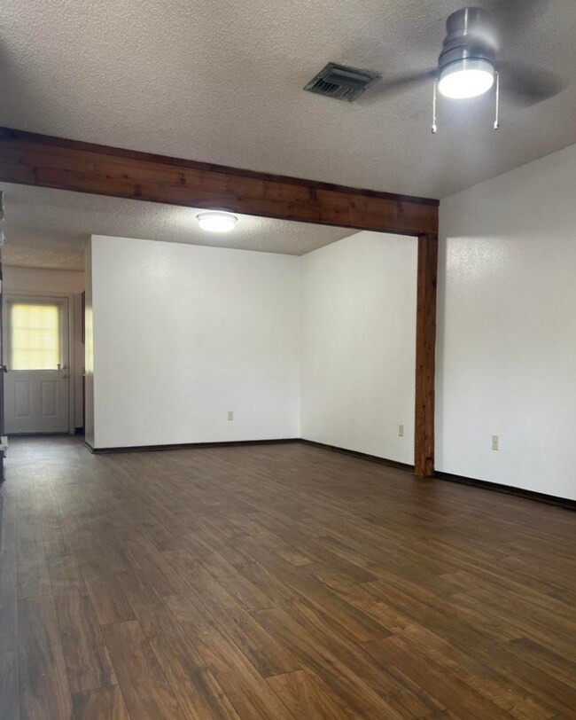 Foto del edificio - 2 Bed 1.5 Bath Home for Rent