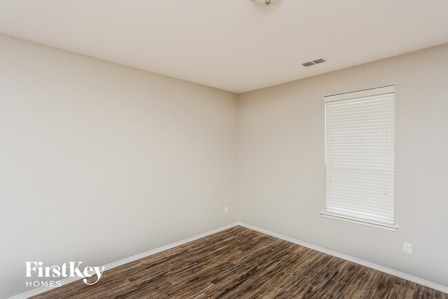 Building Photo - 4252 Glen Abbey Dr